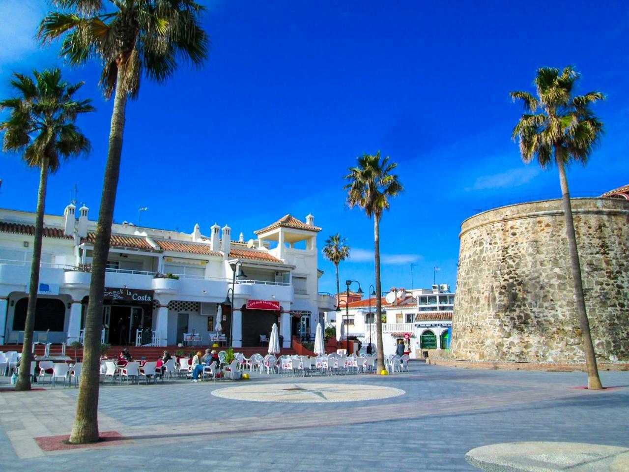 Apartmán Esmeralda, Pet Friendly, Sea View, Wifi, Near The Beach La Cala De Mijas Exteriér fotografie
